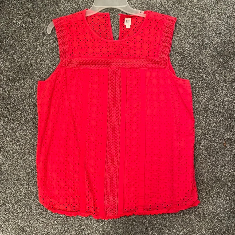 Women’s large GAP sleeveless top